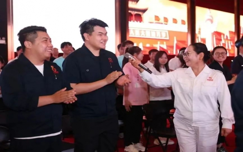 綻放青春光彩 開(kāi)啟榮耀征程！榮程集團(tuán)舉行2023屆榮耀青年文藝匯報(bào)晚會(huì)