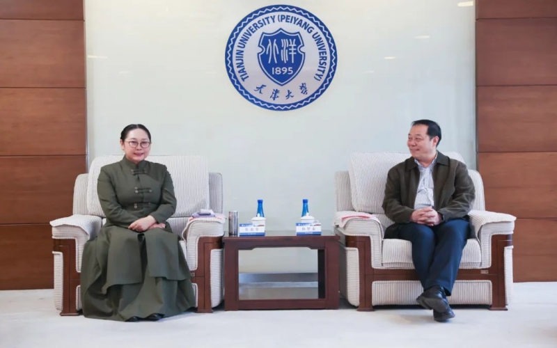 張榮華主席應(yīng)邀出席天津大學(xué)創(chuàng)業(yè)大講堂活動，張君婷總裁作主題演講