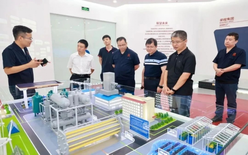 中國物流與采購聯(lián)合會(huì)物流信息服務(wù)平臺(tái)分會(huì)領(lǐng)導(dǎo)到訪榮程集團(tuán)參觀座談